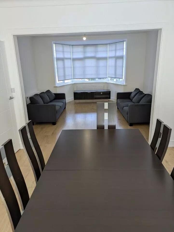 Main image of property: Elliot Road, Hendon, NW4