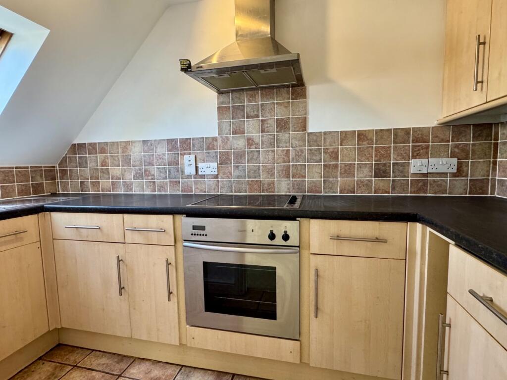 Apartment in Midsomer Norton, Bath and North East Somerset - View 4