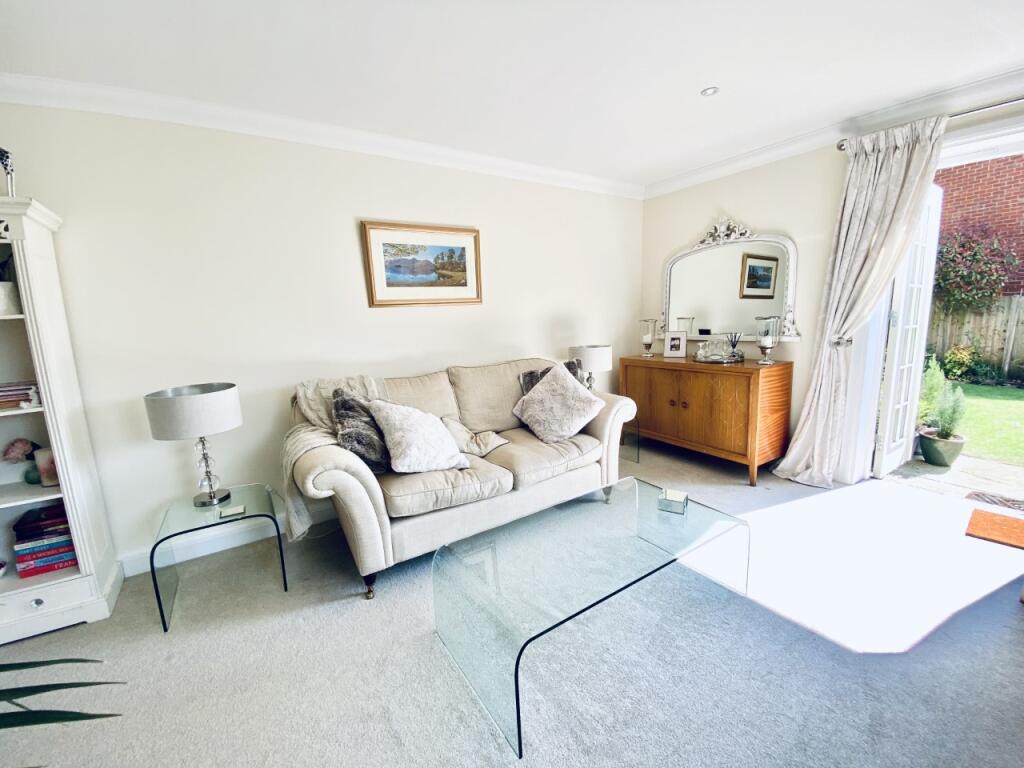 Apartment in Reading - View 4