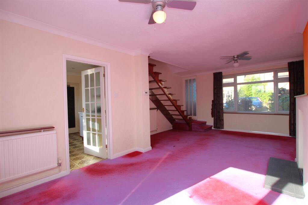 House in London, Crayford - More
