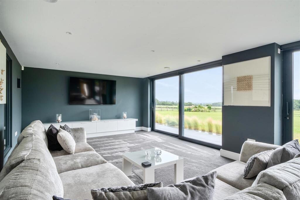 Malthouses, Runnington, Wellington - More