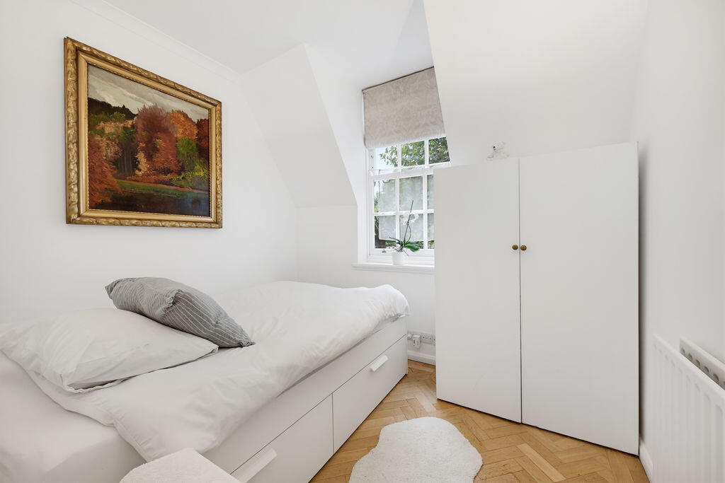 Apartment in London - View 5