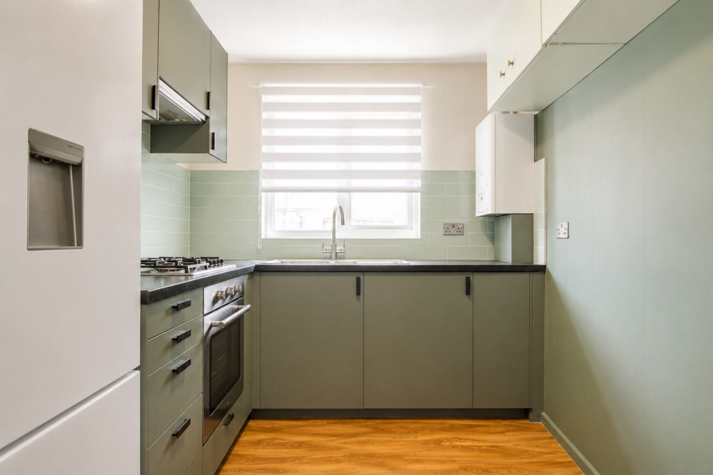 Apartment in Croydon - View 5