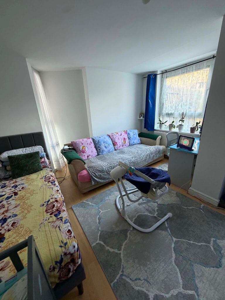 Main image of property: Buttsbury Road, Ilford, Redbridge, IG1 2PN