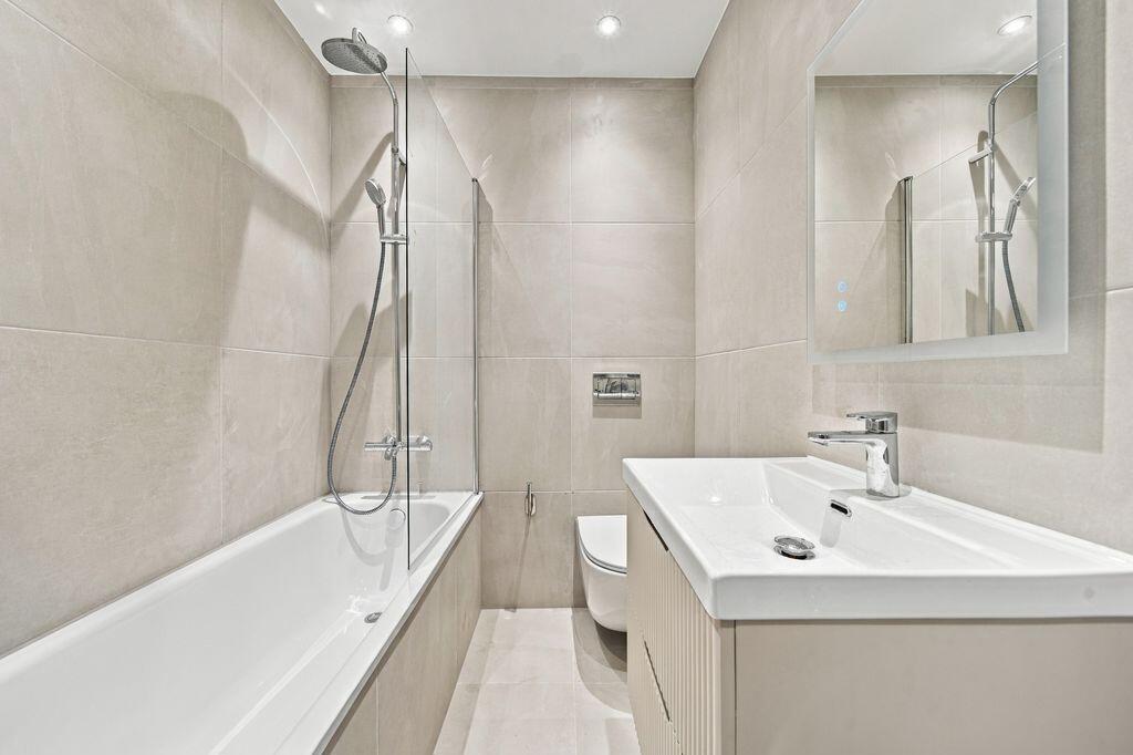 Apartment in London - More