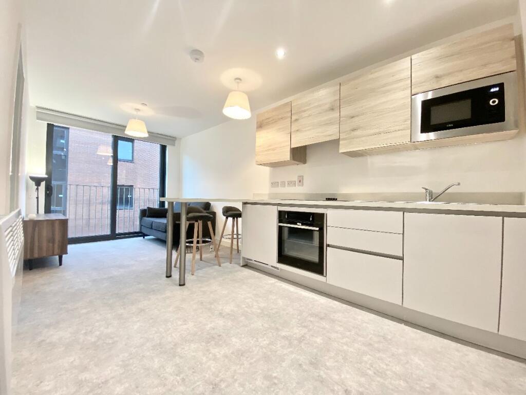 Apartment in Sheffield, South Yorkshire - View 5