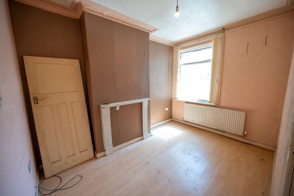 House in Stoke-on-Trent - View 4