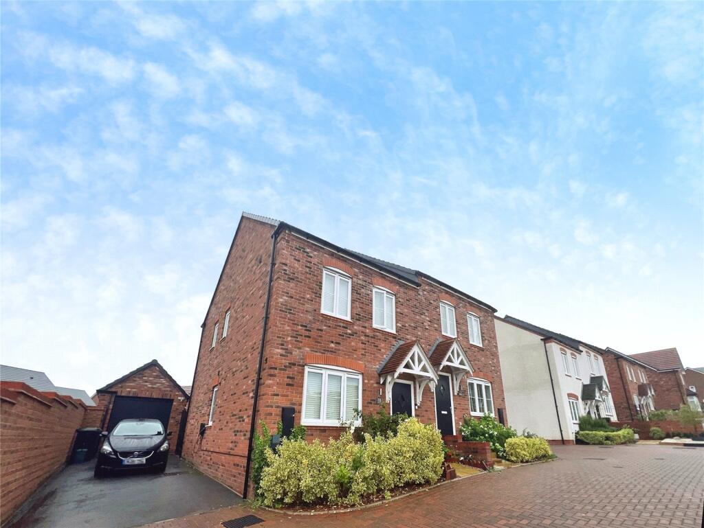 Main image of property: Gowling Close, Radford Semele, Leamington Spa, Warwickshire, CV31