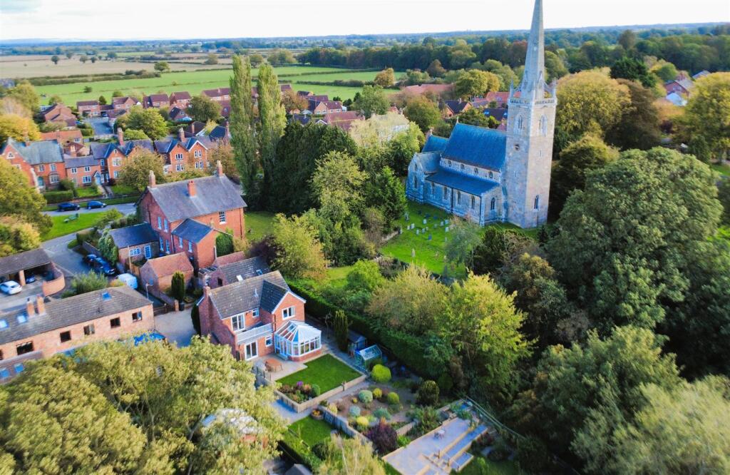 House in York - View 4