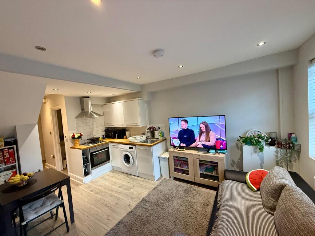 Main image of property: Spring Park Road, Croydon, CR0