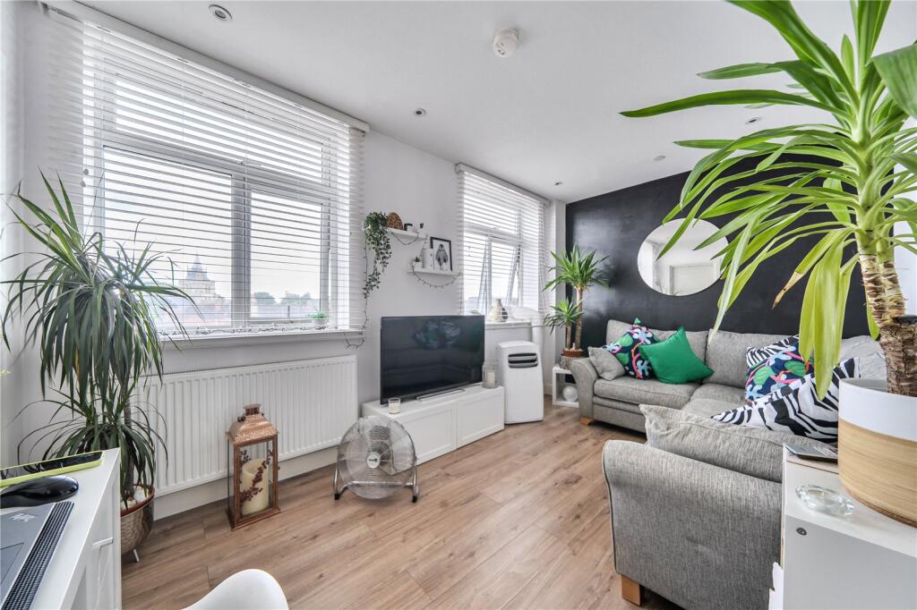 Main image of property: Buckingham Street, Aylesbury