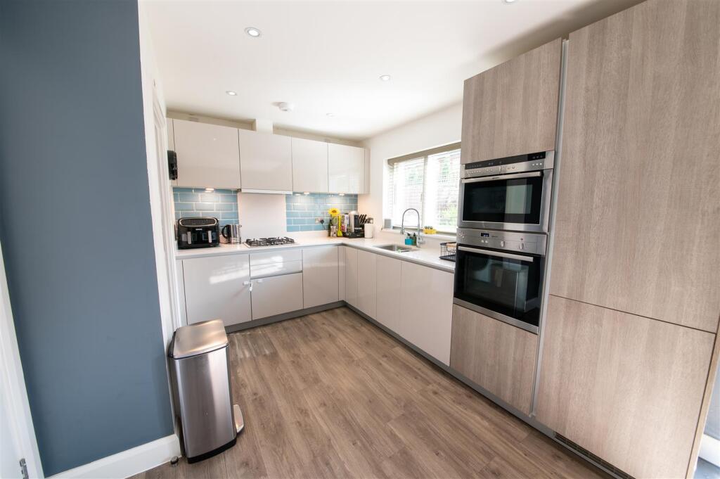 House in Tonbridge - View 4