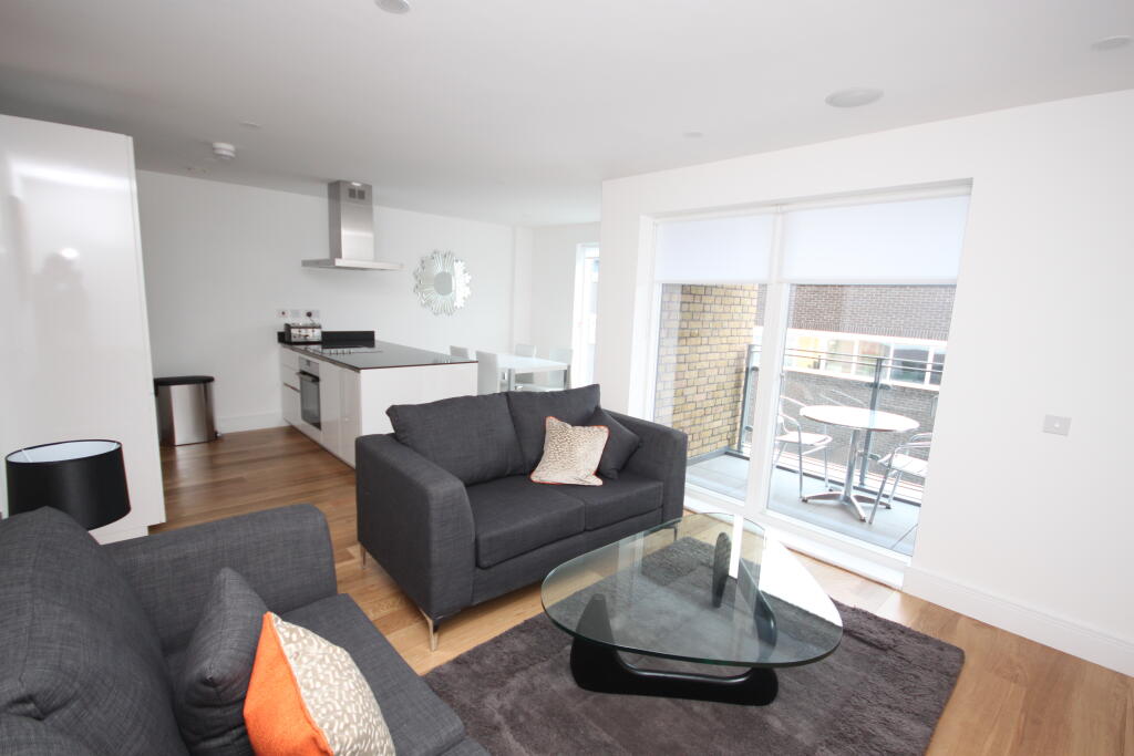 Main image of property: Gallery Apartments, 6 Lamb Walk, London, SE1