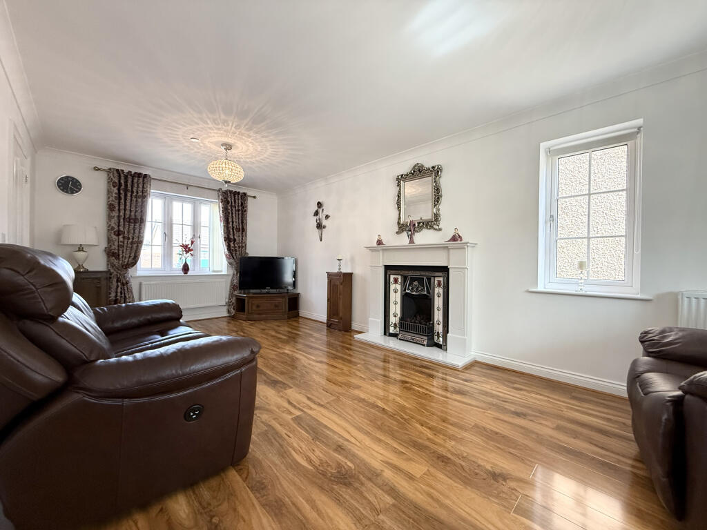 House in Trecynon, The Meadows, Aberdare West - View 4