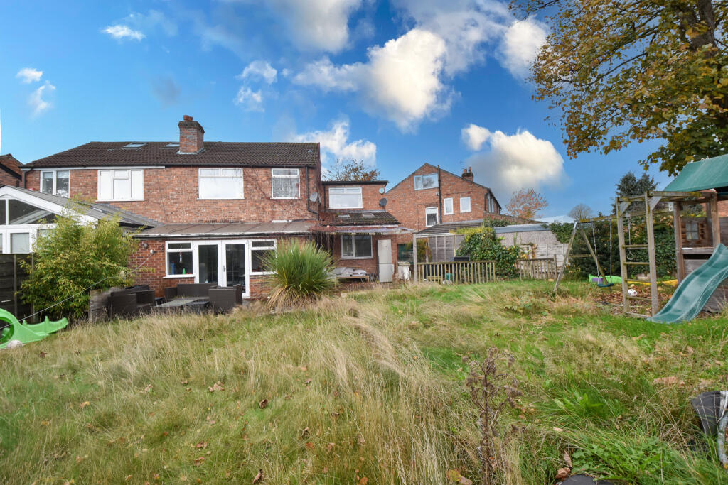 Elm Grove, Urmston, M41 photo 4