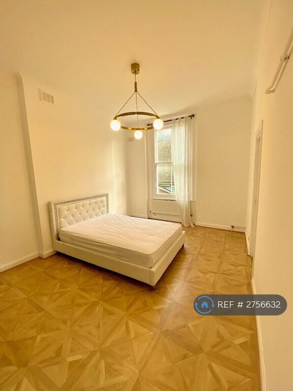 Main image of property: St Charles Square, London, W10