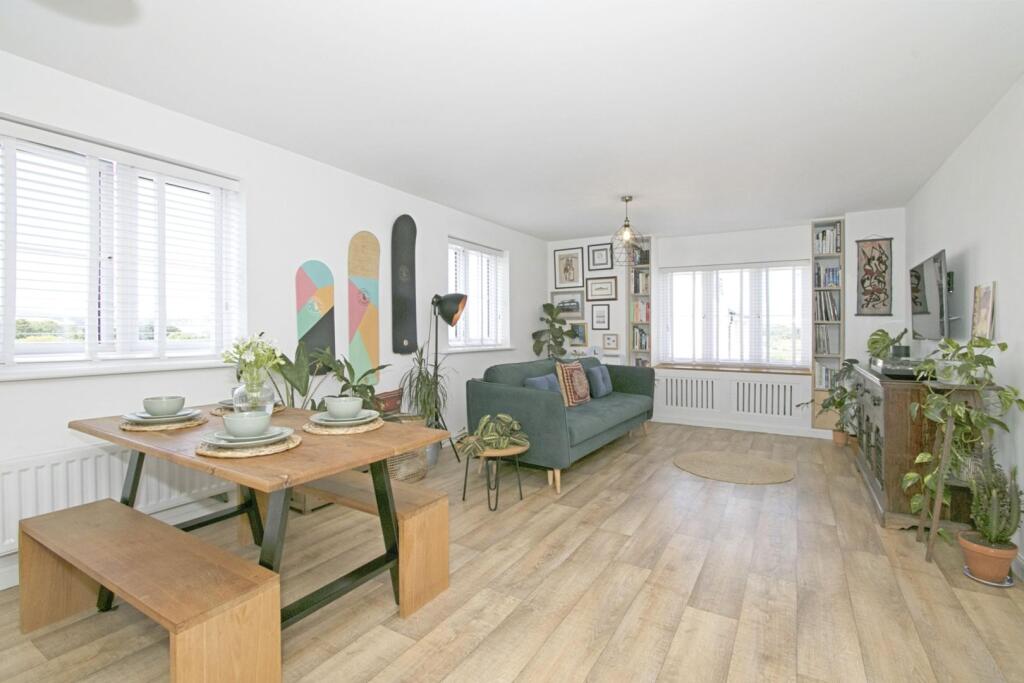 Main image of property: Chins Field Close, Hayle, TR27