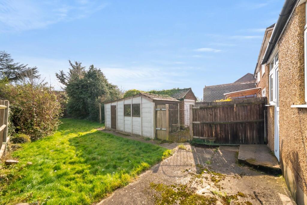 Hughes Road, Hayes, UB3 3AP photo 2