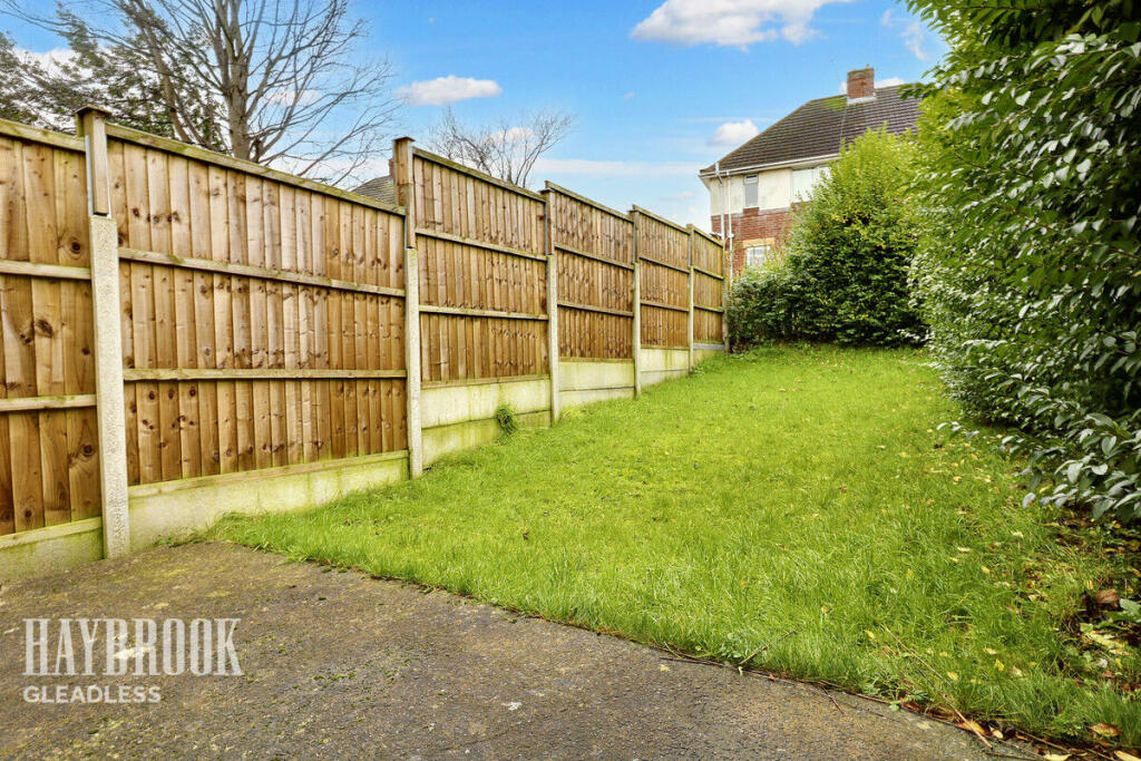 2-bed semi-detached on Woodthorpe Road, Sheffield, £120,000