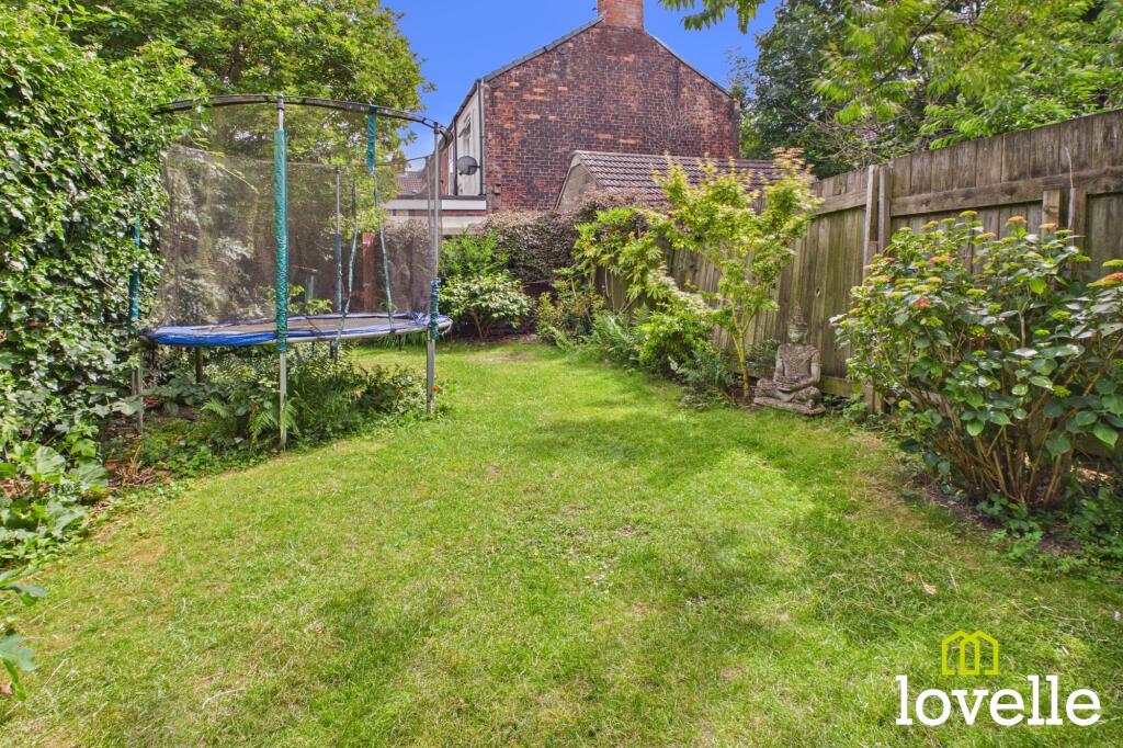 House in Hull - View 5