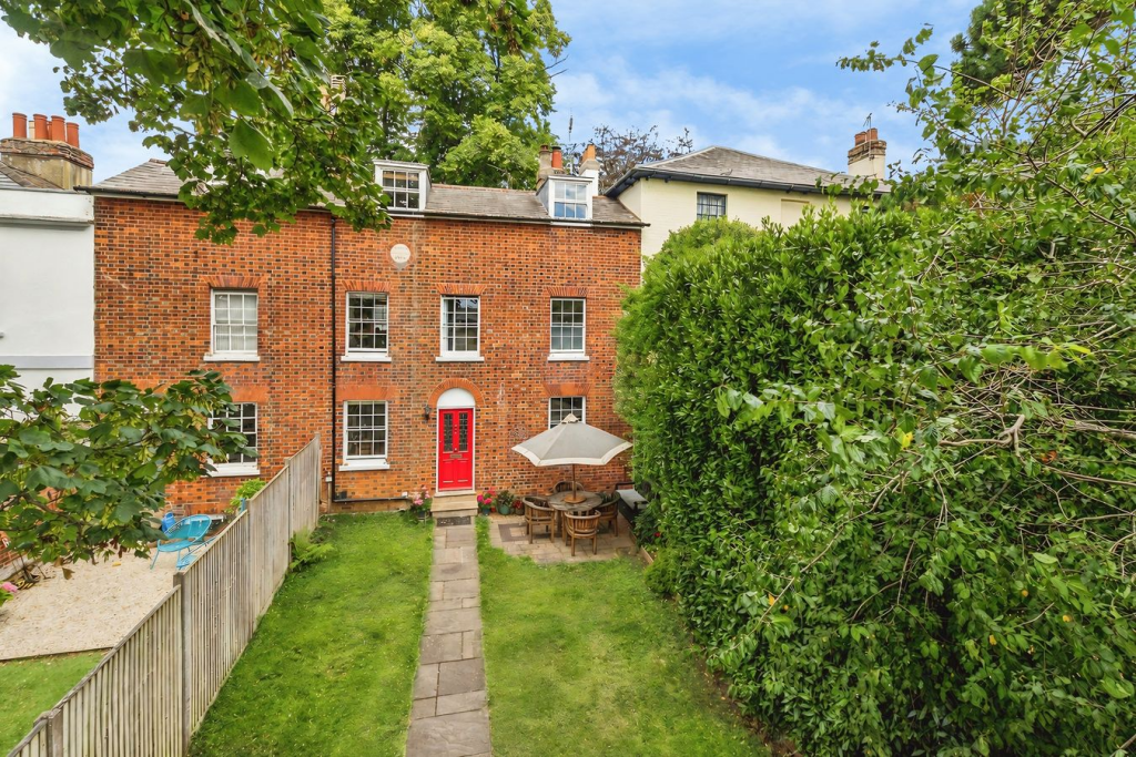 Main image of property: Hitchin Hill Path, Hitchin, SG4