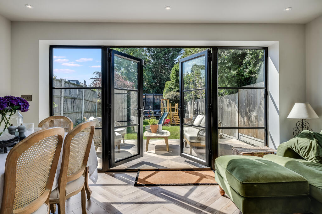 House in Epping Forest, Ongar - View 3