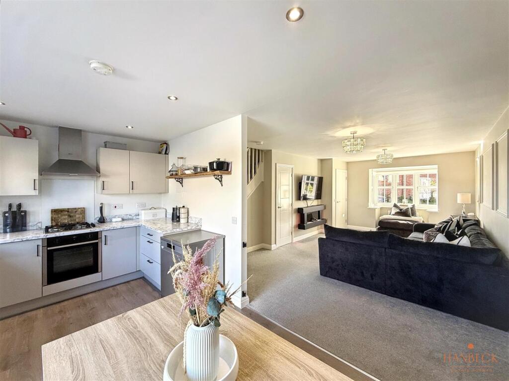 House in Hull - More