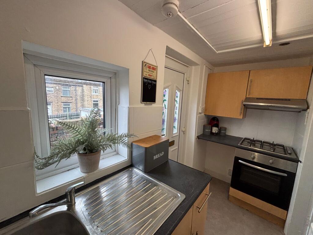 House in Bradford - View 5