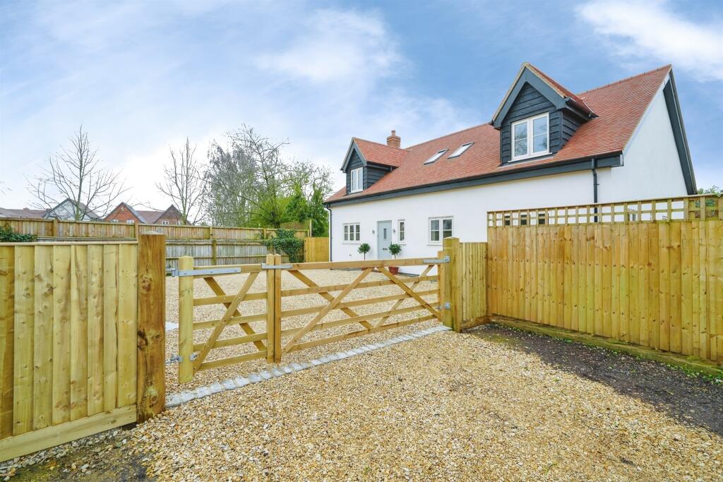 Main image of property: Worminghall Road, Ickford, Aylesbury