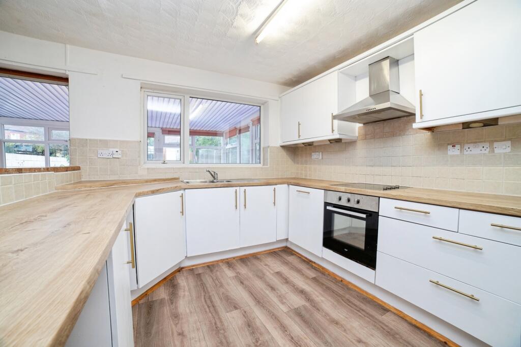 House in Ashfield, Washdyke, Hucknall - More