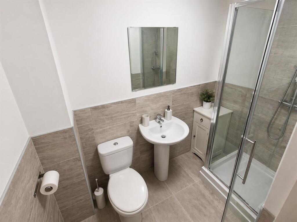 2 bedroom house for rent
