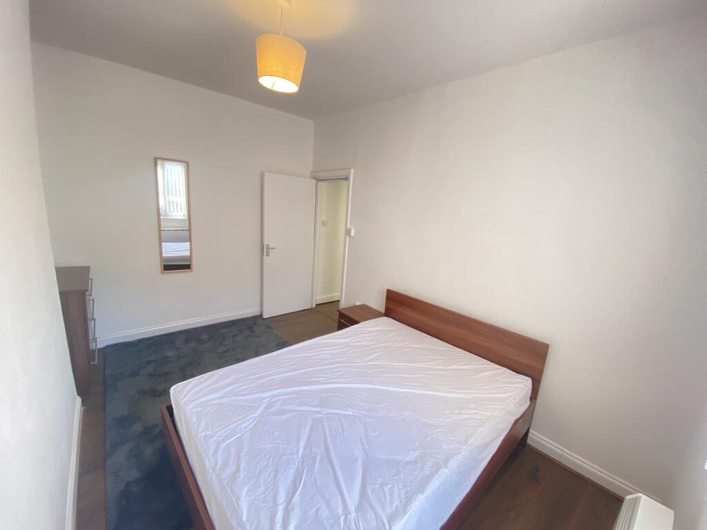 1 Bed Flat Camden High Street, London, NW1 - View 6