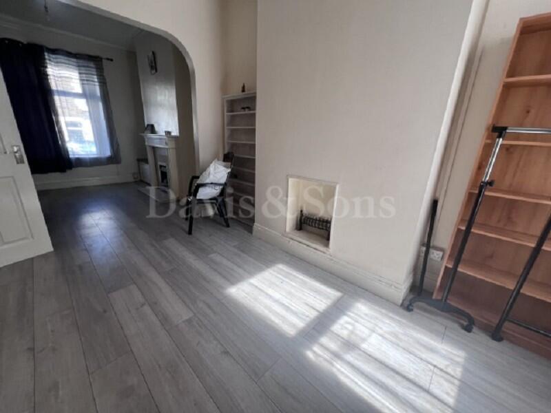 Locke Street, City centre , Newport. NP20 5HL photo 5