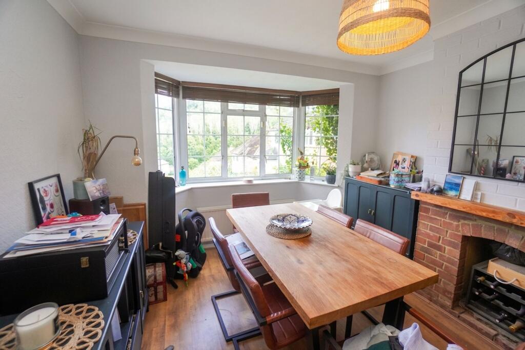 House in High Wycombe, Sands - View 4