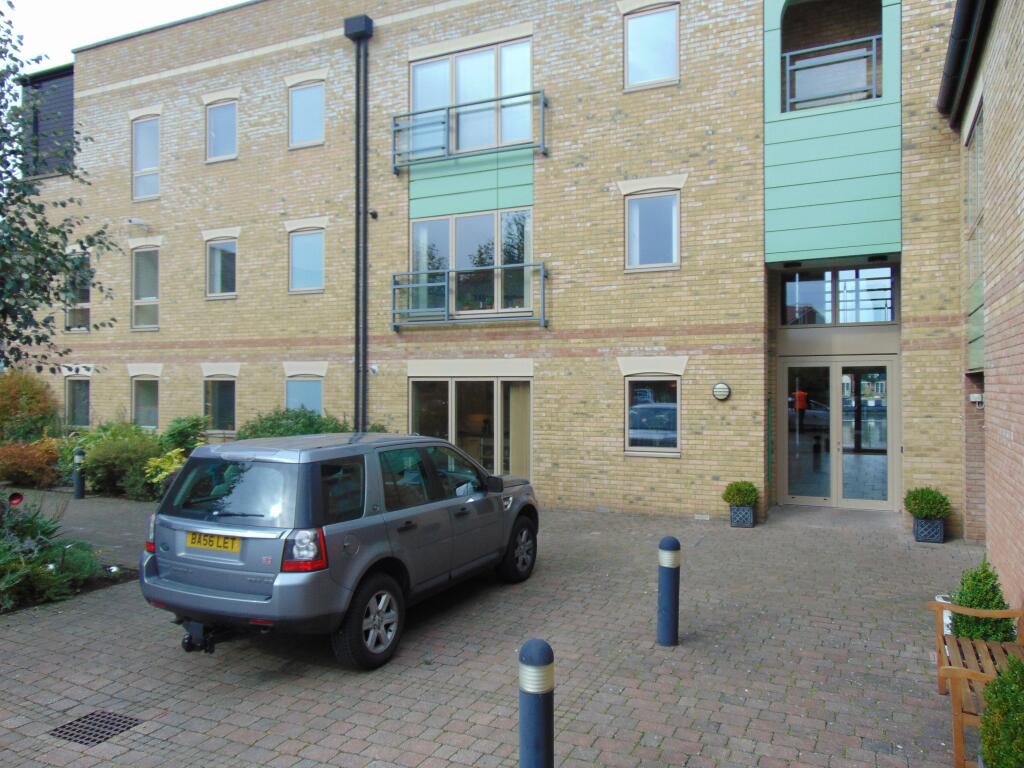 Main image of property: Marine Point Apartments, Burton Waters, Lincoln