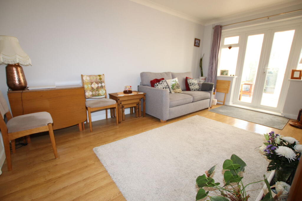 2-bed house on Woodlands Close, Clacton on Sea, CO15, £250,000