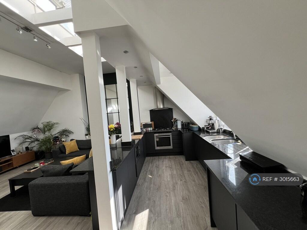 Apartment in London - View 4