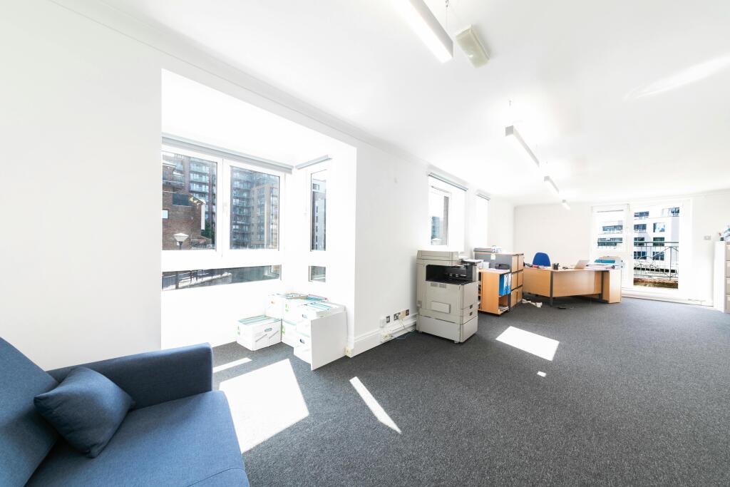 Suite 3, 17 Pepper Street -3.jpg