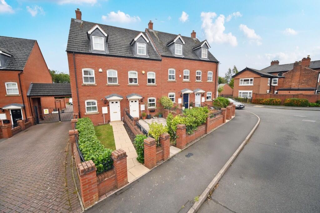 3-bed terraced on Alameda Gardens, Tettenhall, Wolverhampton, West Midlands, WV6, £269,950
