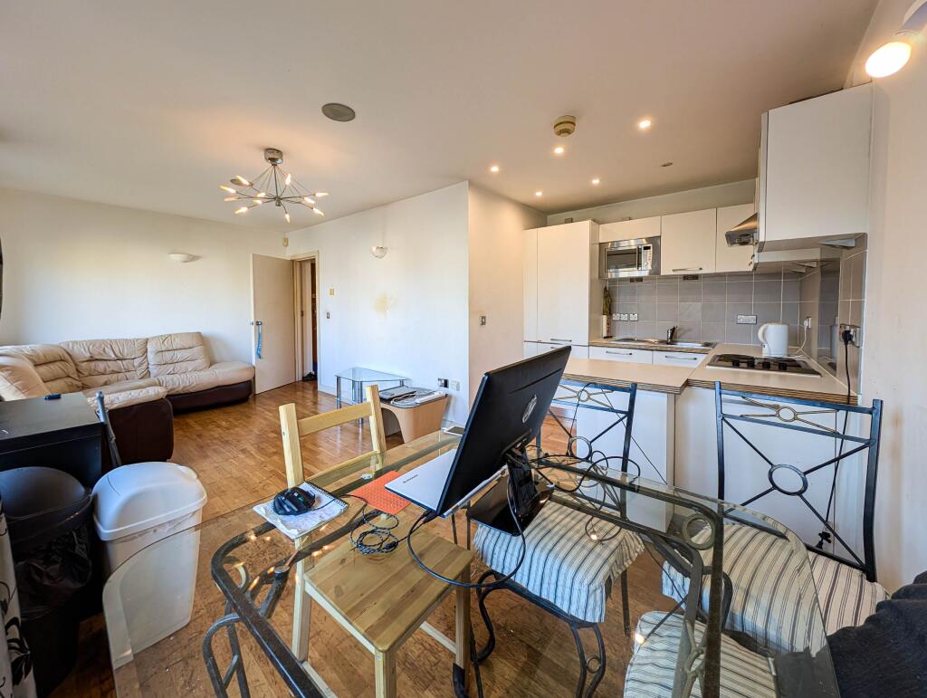Apartment in London - View 4