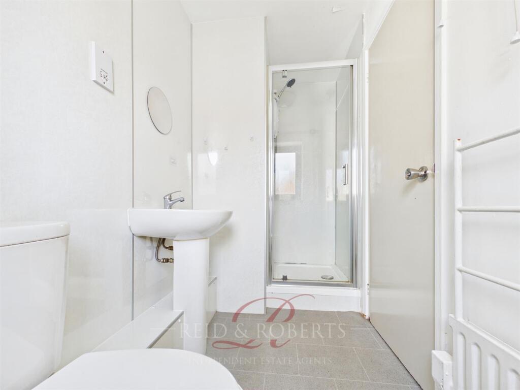 Apartment in Mold - More
