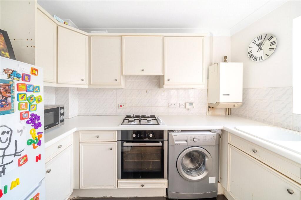 Apartment in Beckenham, Shortlands - View 3