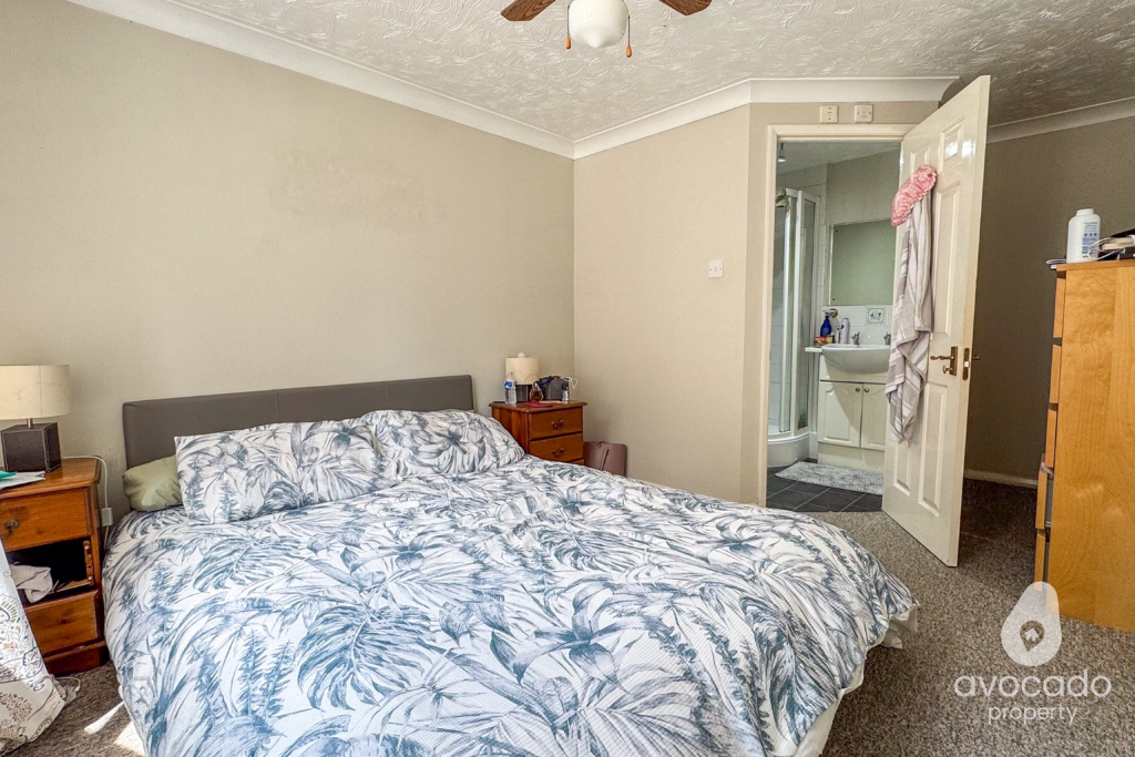 Apartment in Thatcham, West Berkshire - More