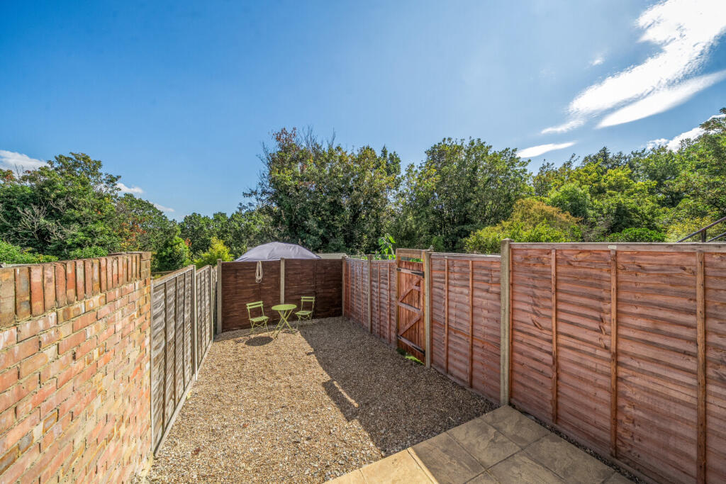 Apartment in London - View 5