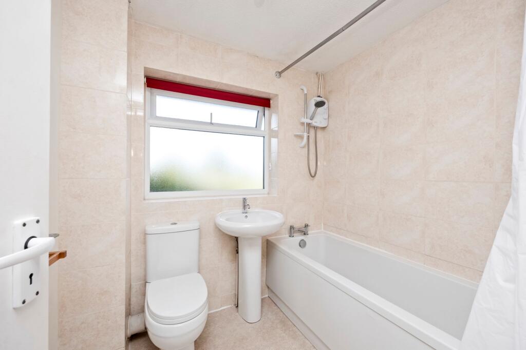 House in Redhill - View 5
