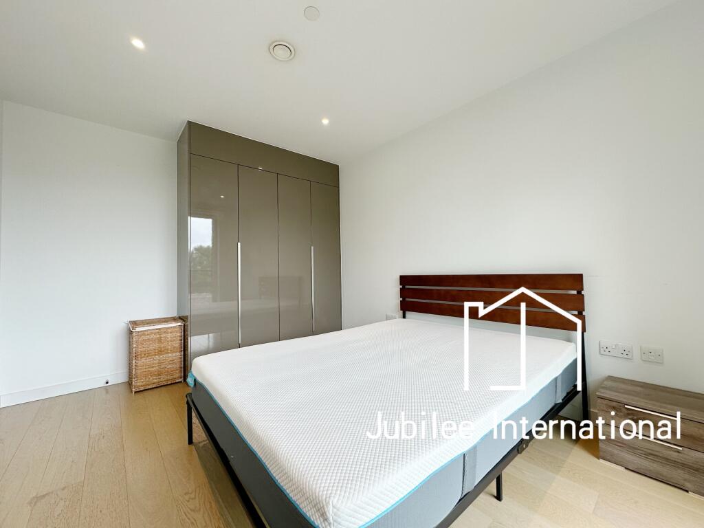 Apartment in London - View 2