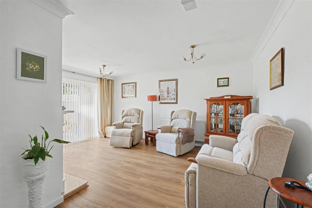 Wellington Street, Stapleford, Nottingham photo 4