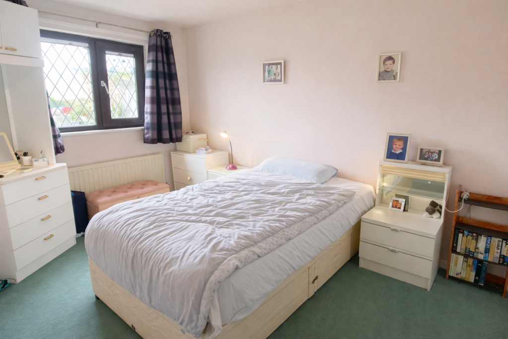 House in Teignbridge, Dawlish - More