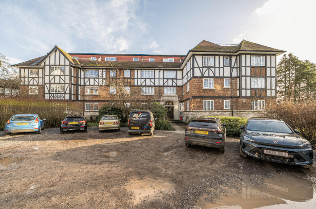 Main image of property: Millbrook Road East, Southampton, Hampshire, SO15