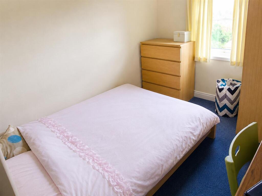 5 bedroom property for rent